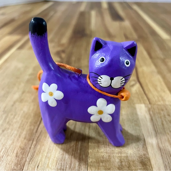 Wooden Hand Painted Cat Christmas Ornaments Made in Indonesia Folk Art Cat Lover - Picture 3 of 12